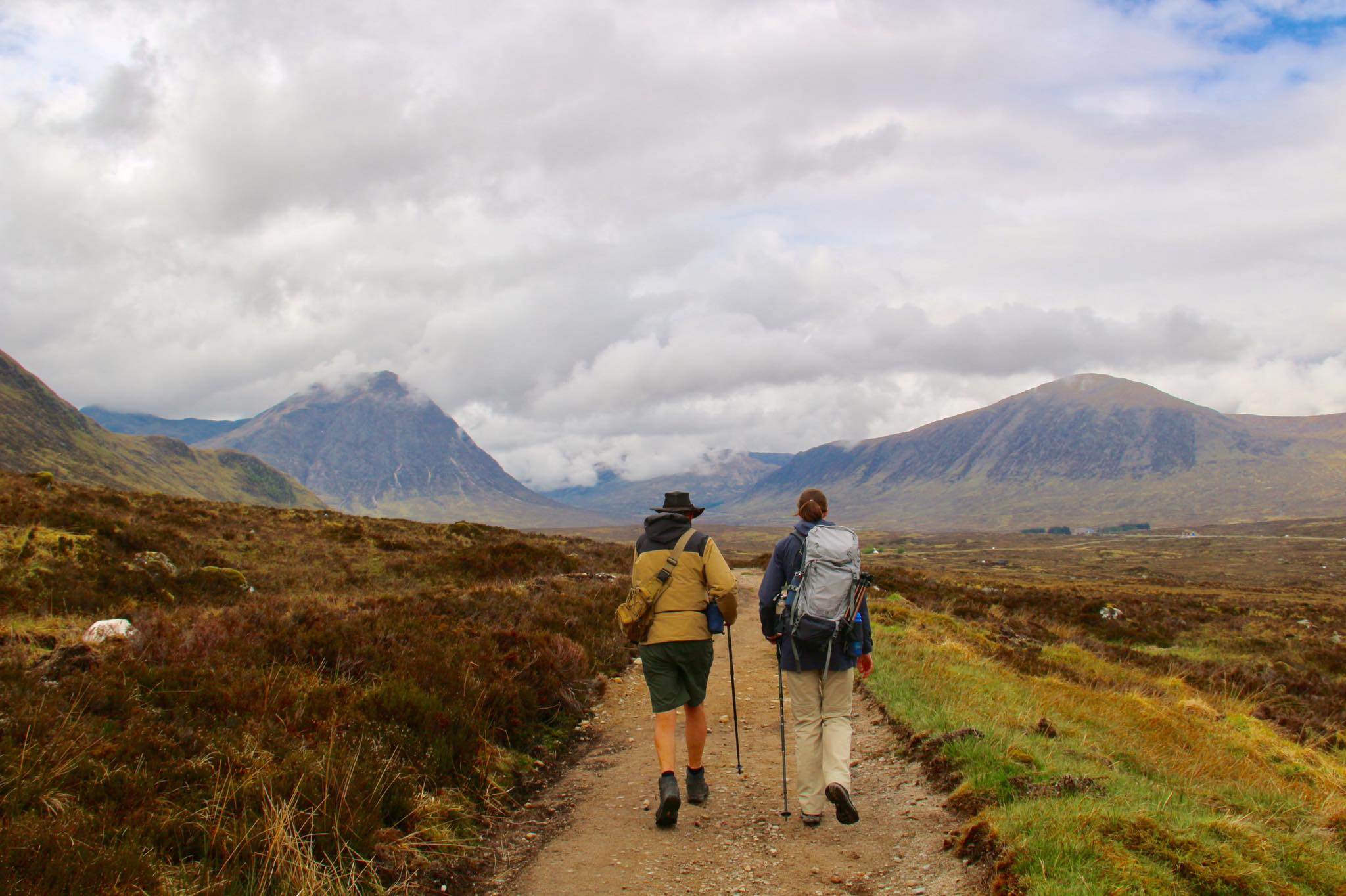 Hiking as a couple - tips for hiking as a couple - Hillwalk Tours Self-Guided Hiking Tours