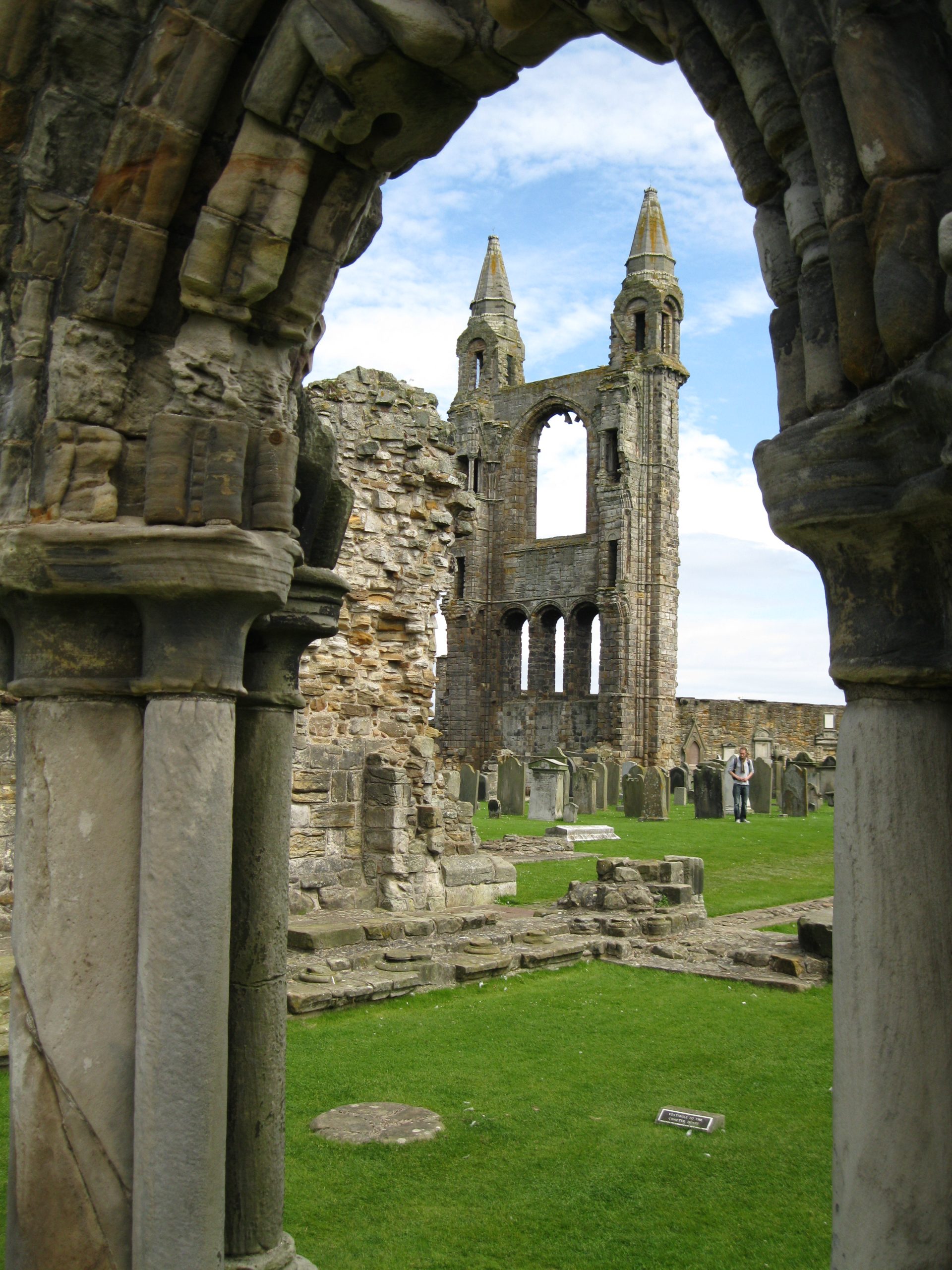 cathedral ruins st andrews5