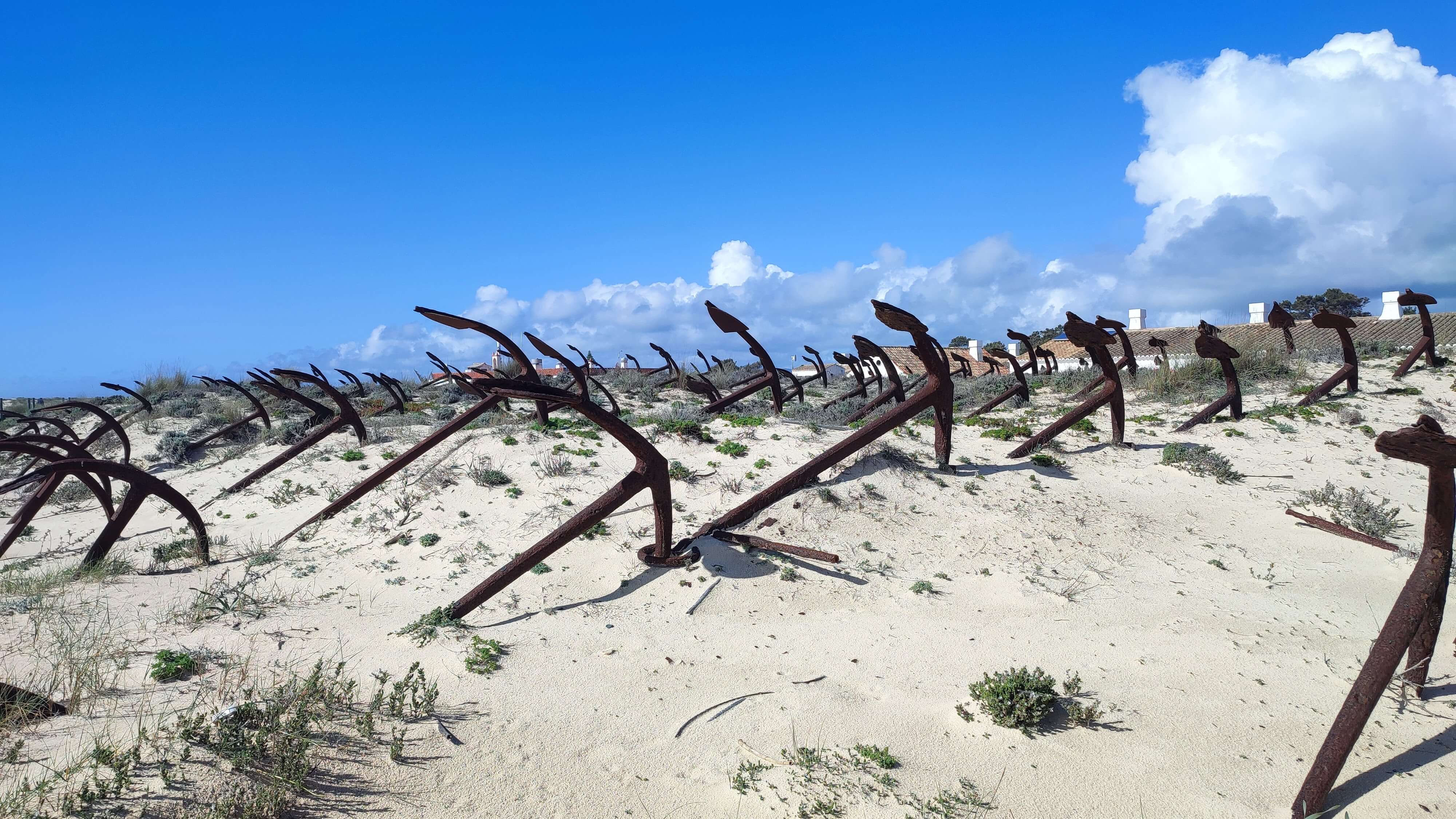 De authentieke oostkust van de Algarve: ankerplaatsen op het strand van Santa Luiza en wandeltochten in de heuvels