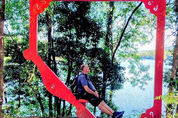 costa verde hauke resting on riverside sculpture img 20250924 1355362 (1)