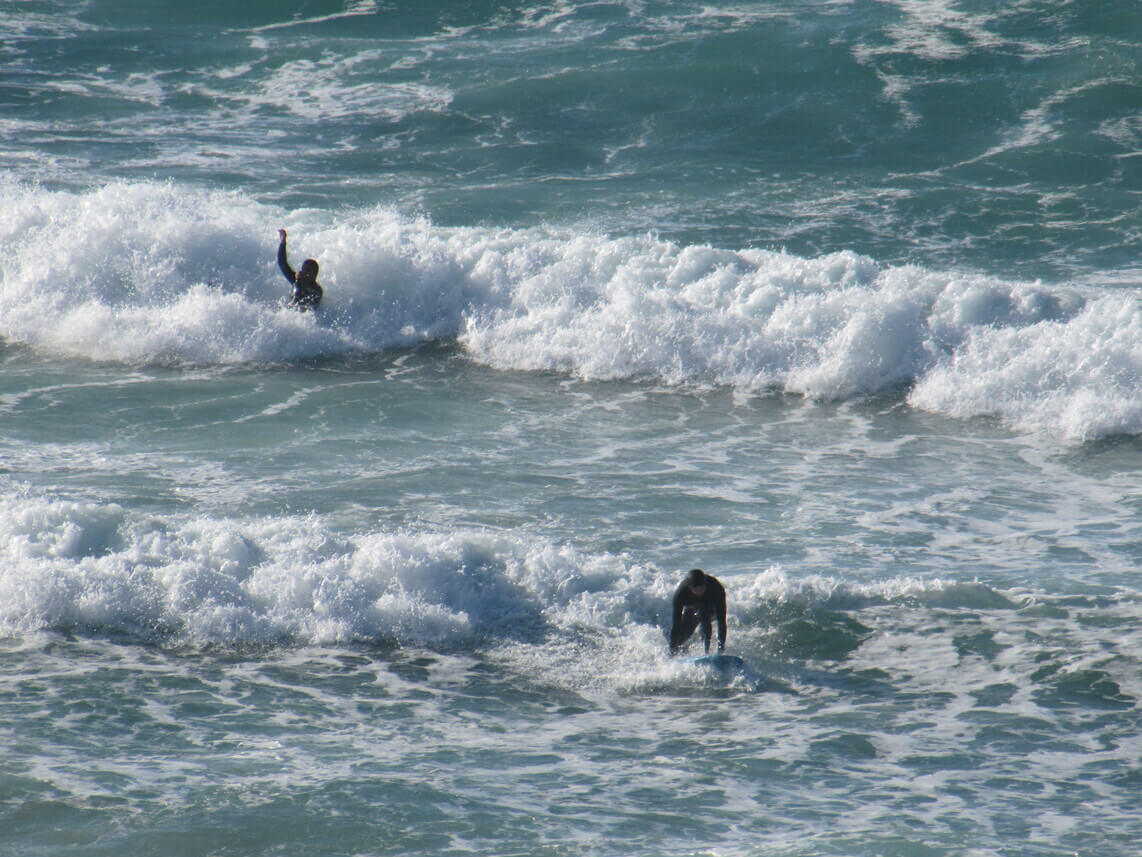 swcp48901 martin steckermeier surfers in white water img09 1 35